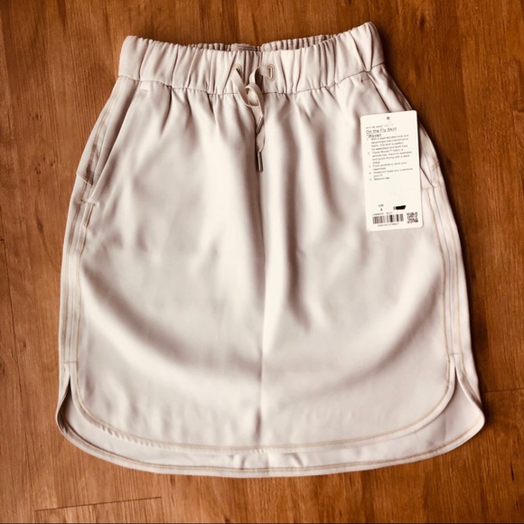 Lululemon skirt size 4 - On The Fly - Picture 2 of 3